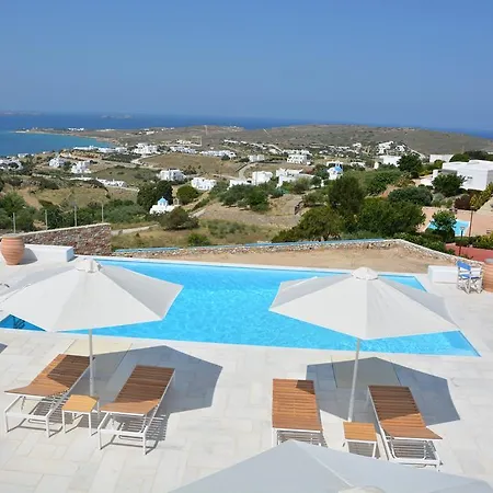 White Blue & * パロス島