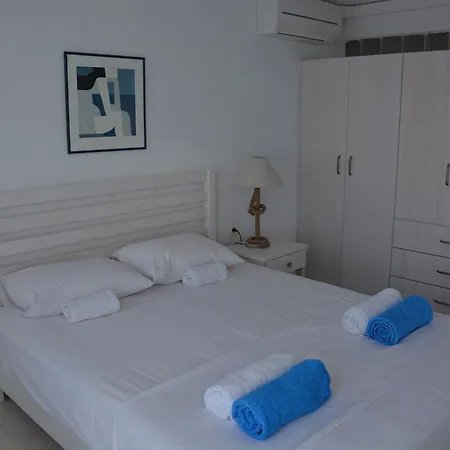 Apartment White Blue & Parikia (Paros)
